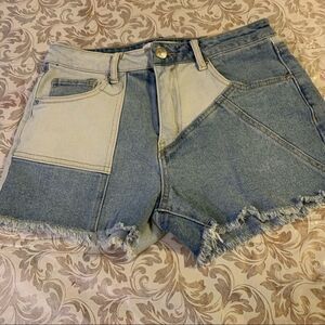 Steve Madden NYC Denim Jean Shorts Raw Hem Juniors Size 5 NWT Gorgeous